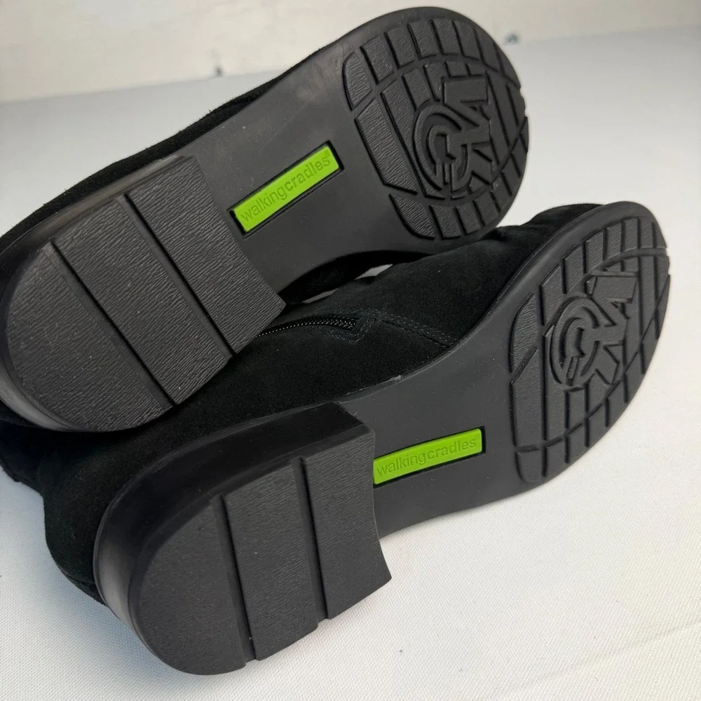 NWT Walking Cradles Lilith Black Suede Slouchy Ankle Boots size 9 Minimalist - Picture 5 of 7